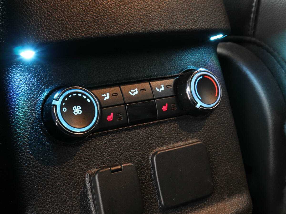 Купить Ford Explorer с пробегом. Фото: #13