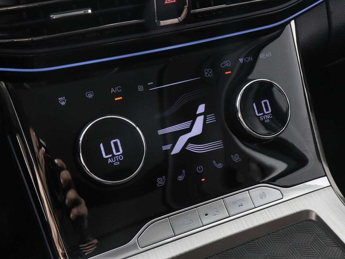 Купить EXEED VX с пробегом. Фото: #18