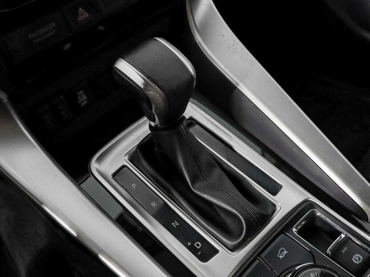 Купить Mitsubishi Pajero Sport с пробегом. Фото: #9