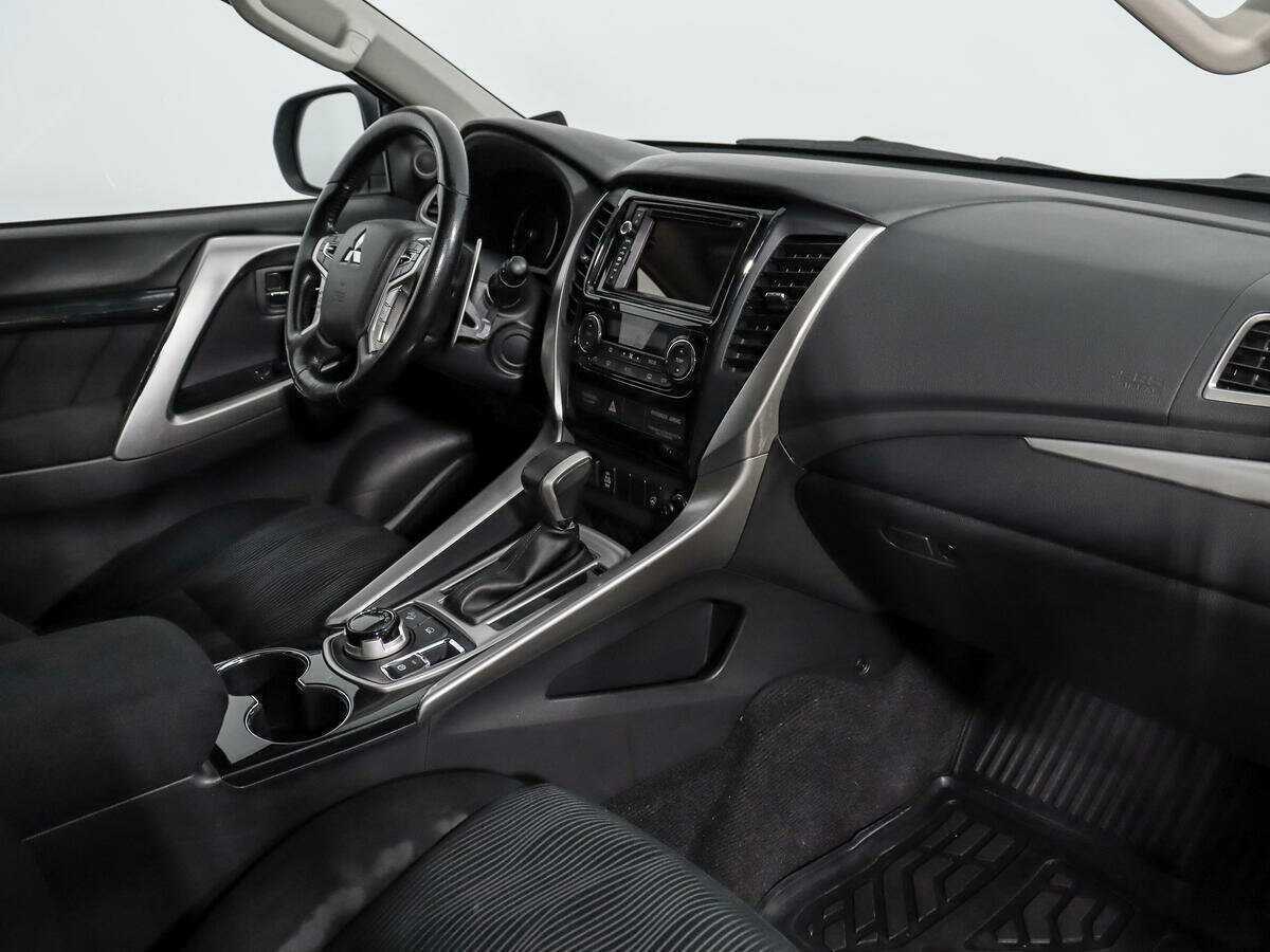 Купить Mitsubishi Pajero Sport с пробегом. Фото: #12