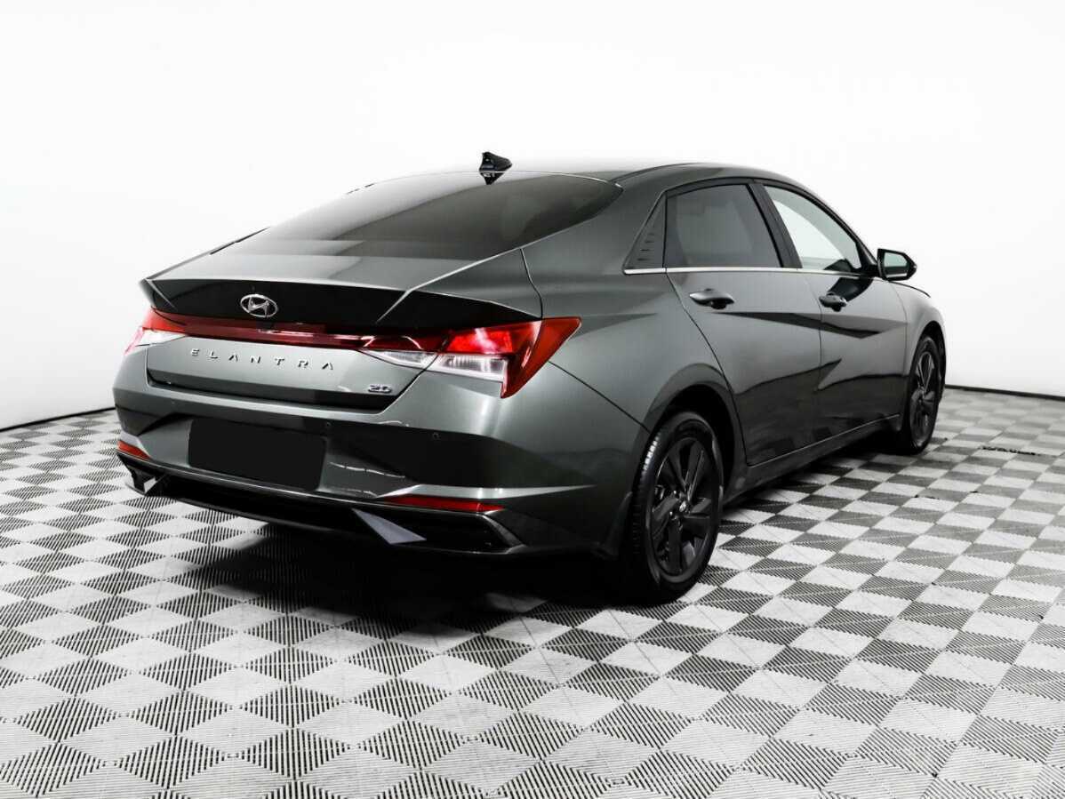 Купить Hyundai Elantra с пробегом. Фото: #4