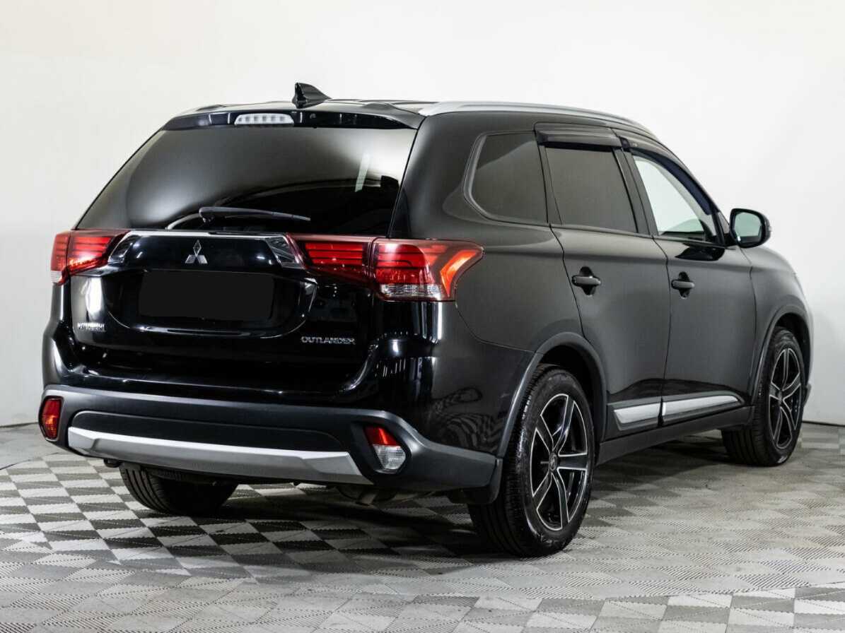 Купить Mitsubishi Outlander с пробегом. Фото: #4