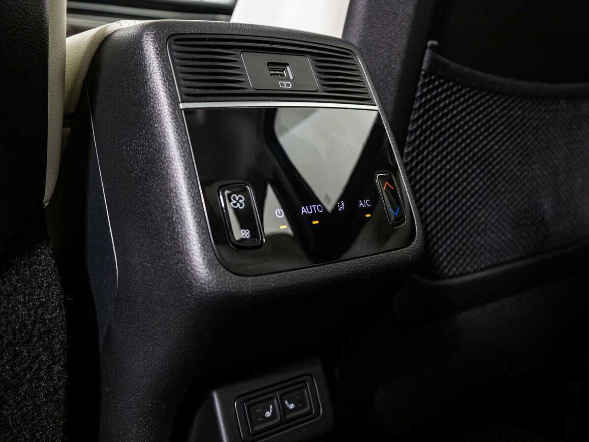 Купить EXEED VX с пробегом. Фото: #21