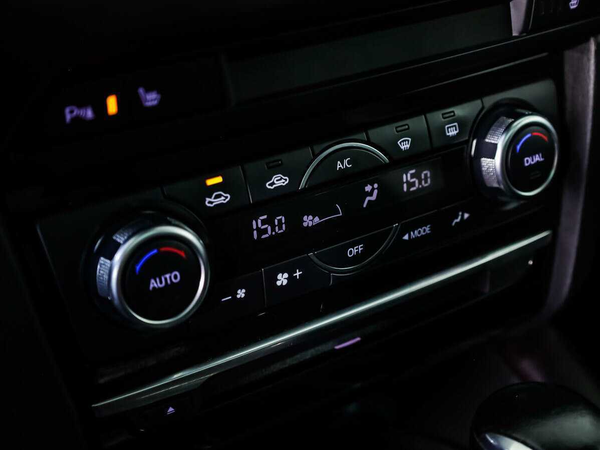 Купить Mazda 6 с пробегом. Фото: #13