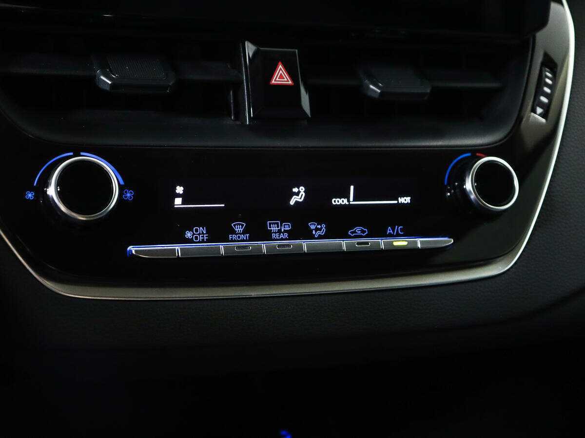 Купить Toyota Corolla с пробегом. Фото: #13