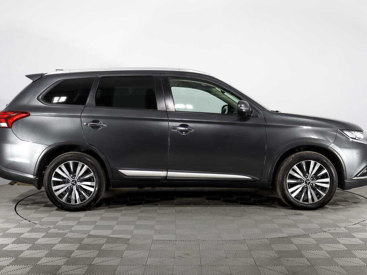 Купить Mitsubishi Outlander с пробегом. Фото: #3