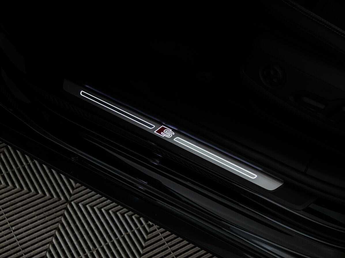 Купить Audi A4 с пробегом. Фото: #23