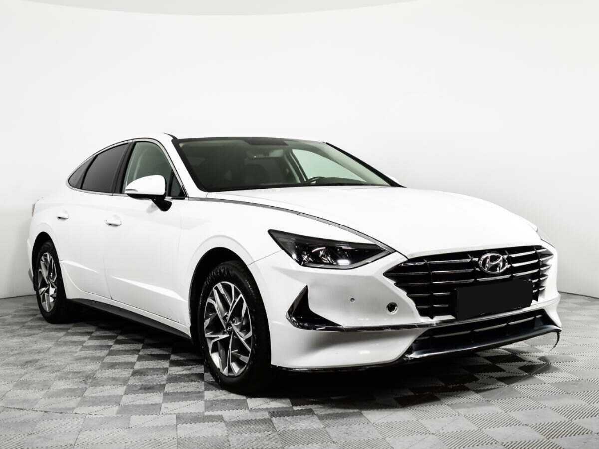 Купить Hyundai Sonata с пробегом. Фото: #2