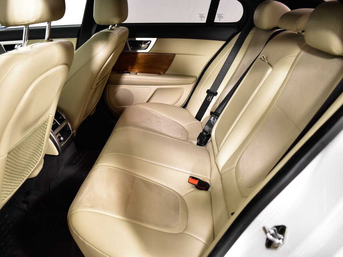 Купить Jaguar XF с пробегом. Фото: #9