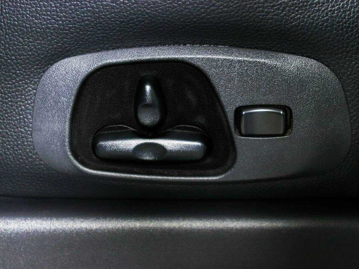 Купить Mitsubishi Pajero с пробегом. Фото: #14