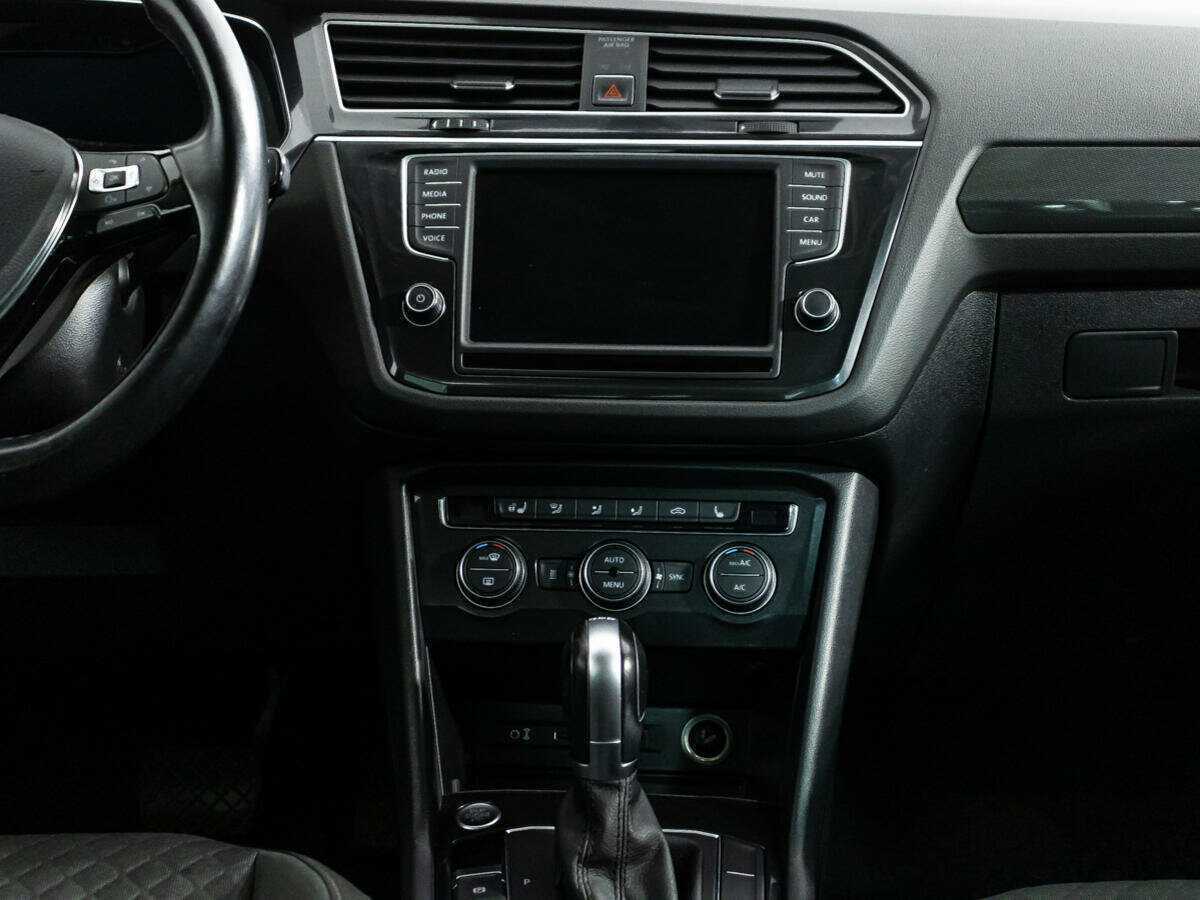 Купить Volkswagen Tiguan с пробегом. Фото: #13