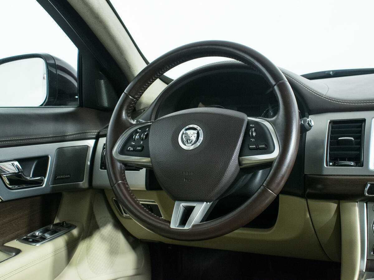 Купить Jaguar XF с пробегом. Фото: #12