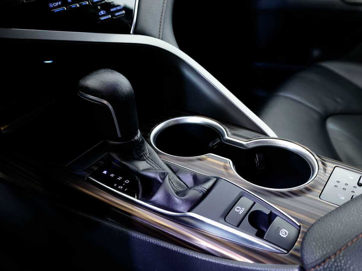 Купить Toyota Camry с пробегом. Фото: #13