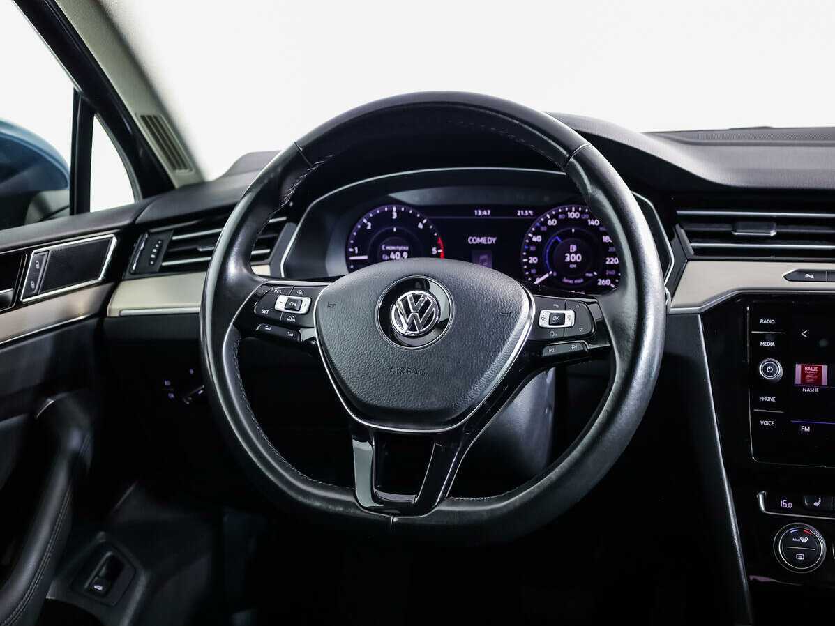 Купить Volkswagen Passat с пробегом. Фото: #9
