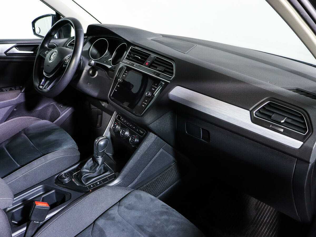 Купить Volkswagen Tiguan с пробегом. Фото: #6