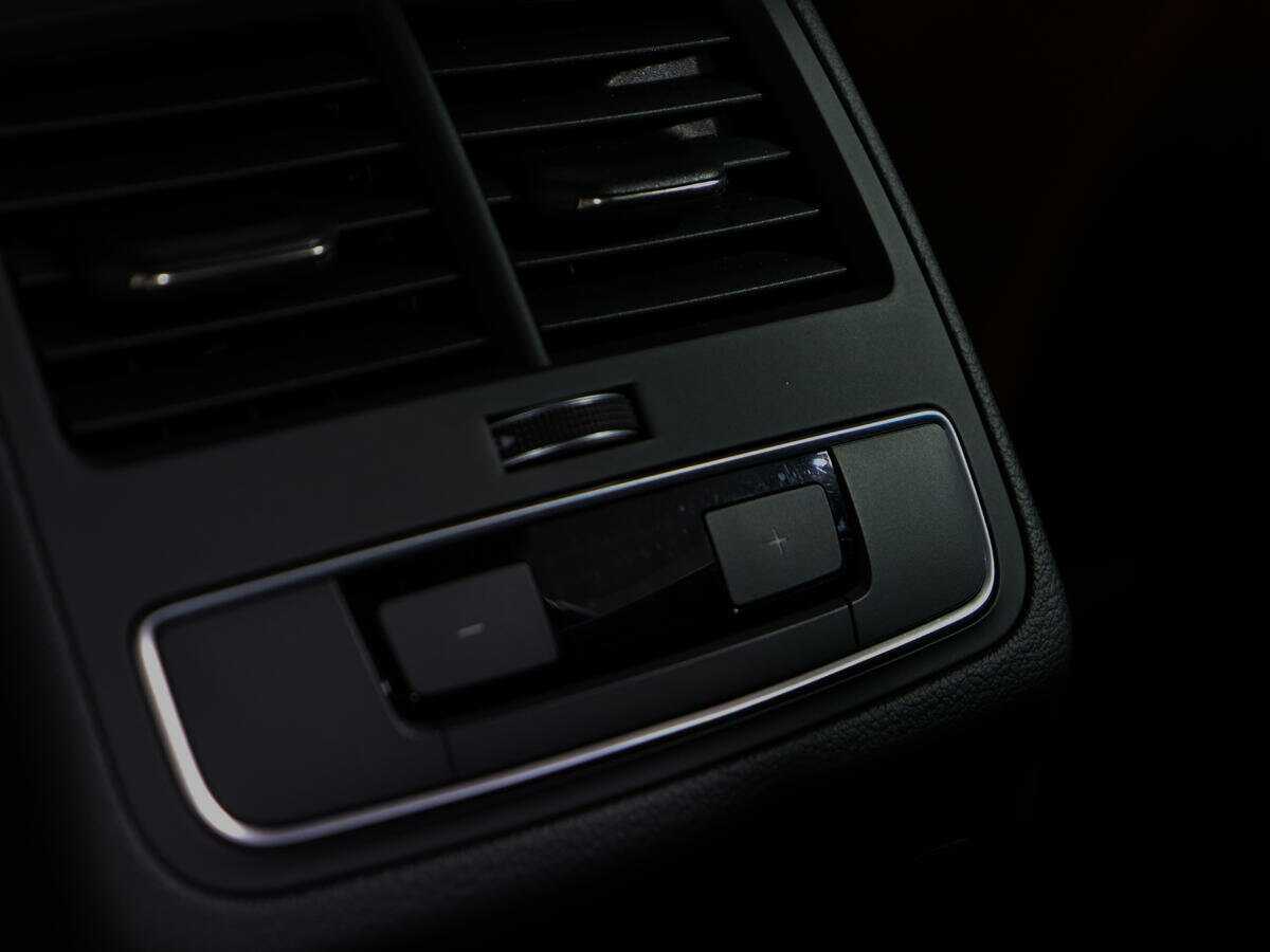 Купить Audi A4 с пробегом. Фото: #15