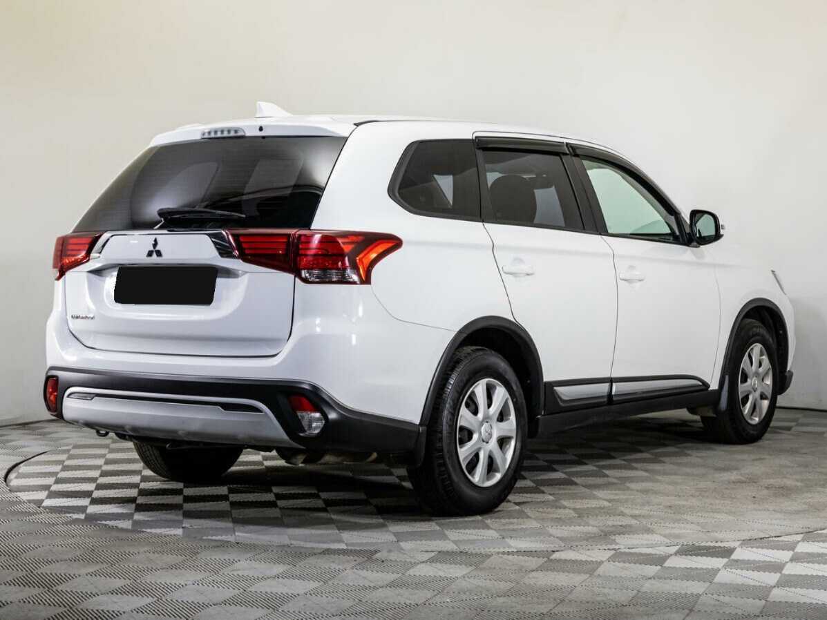 Купить Mitsubishi Outlander с пробегом. Фото: #3