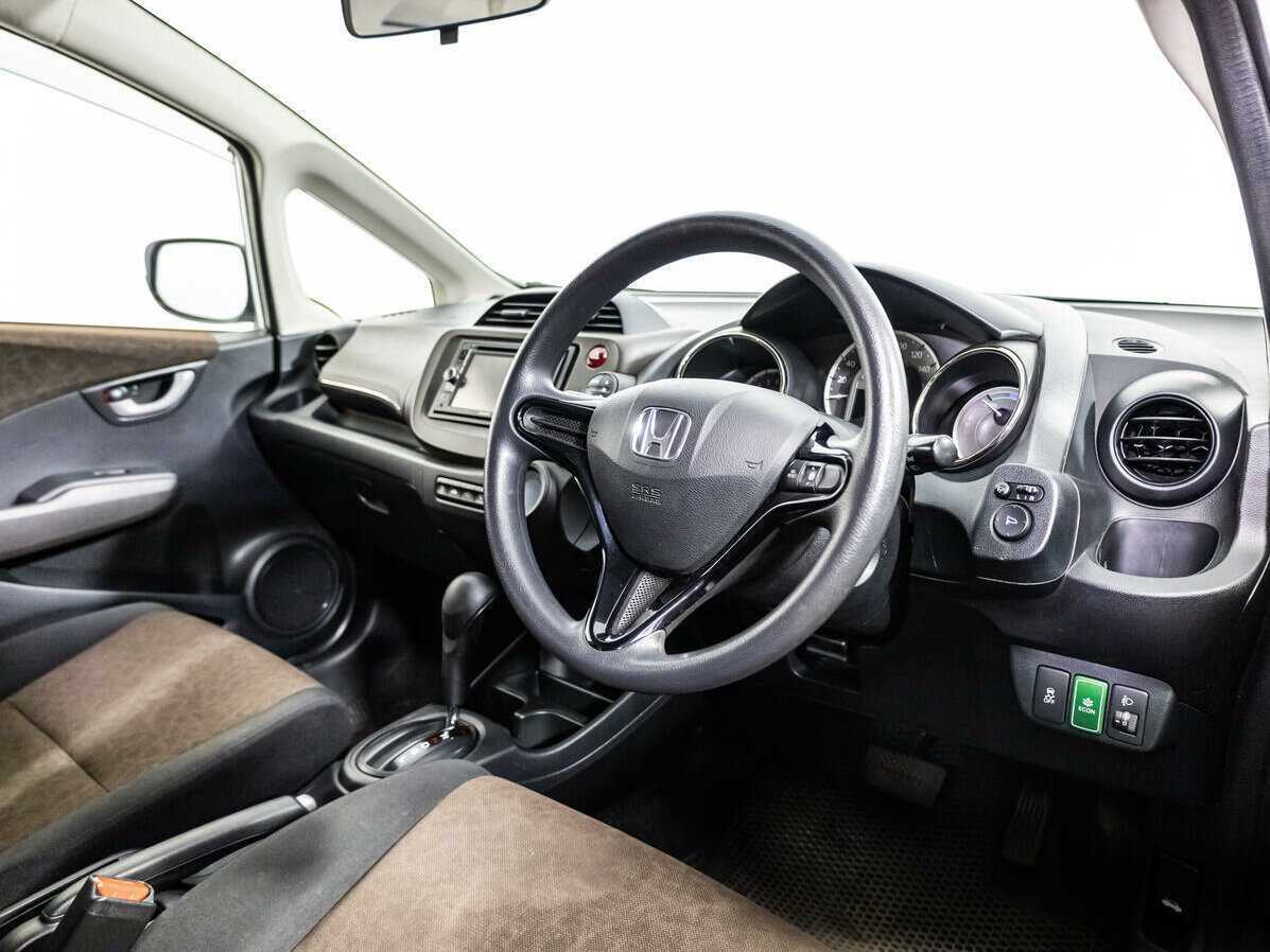 Купить Honda Fit Shuttle с пробегом. Фото: #10