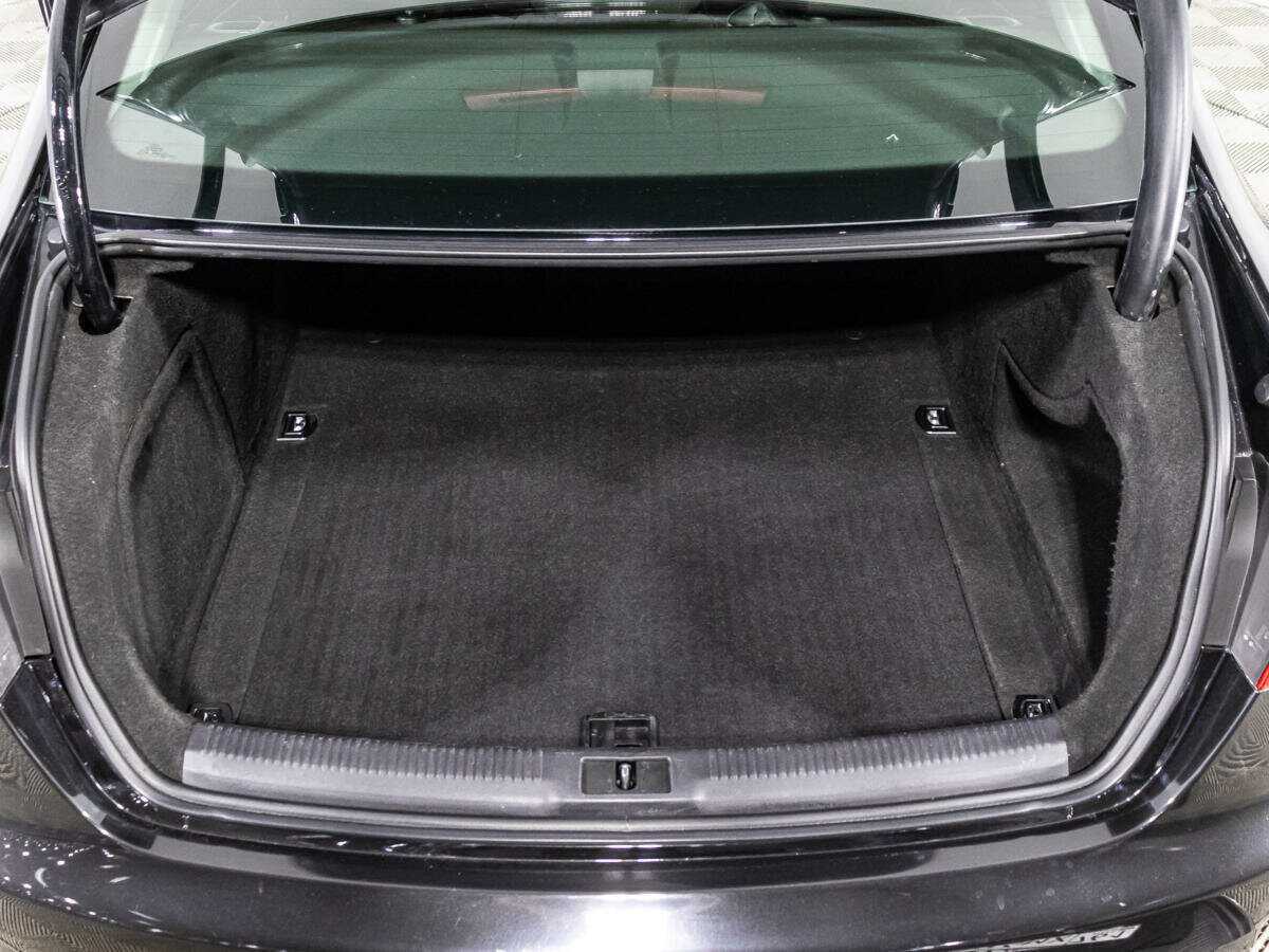 Купить Audi A4 с пробегом. Фото: #14