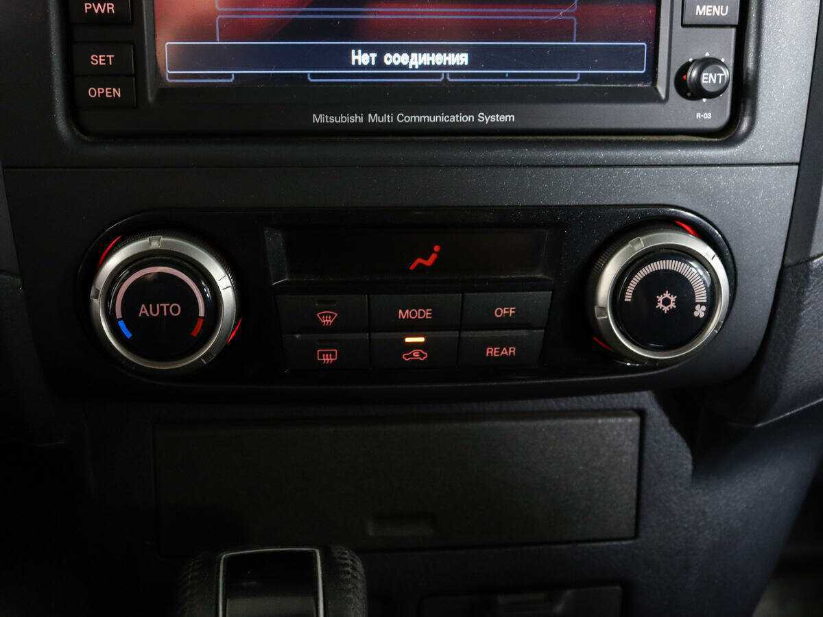 Купить Mitsubishi Pajero с пробегом. Фото: #20