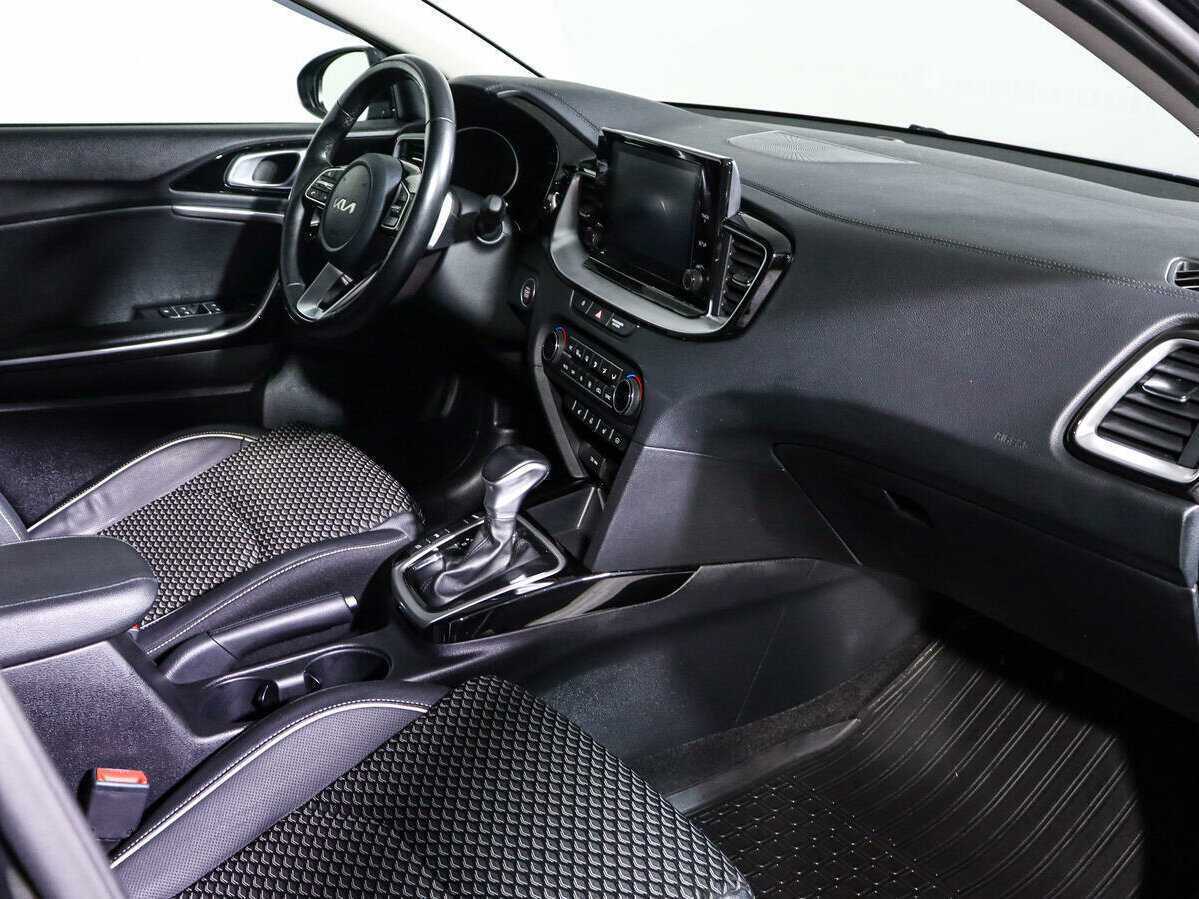Купить Kia Ceed с пробегом. Фото: #8