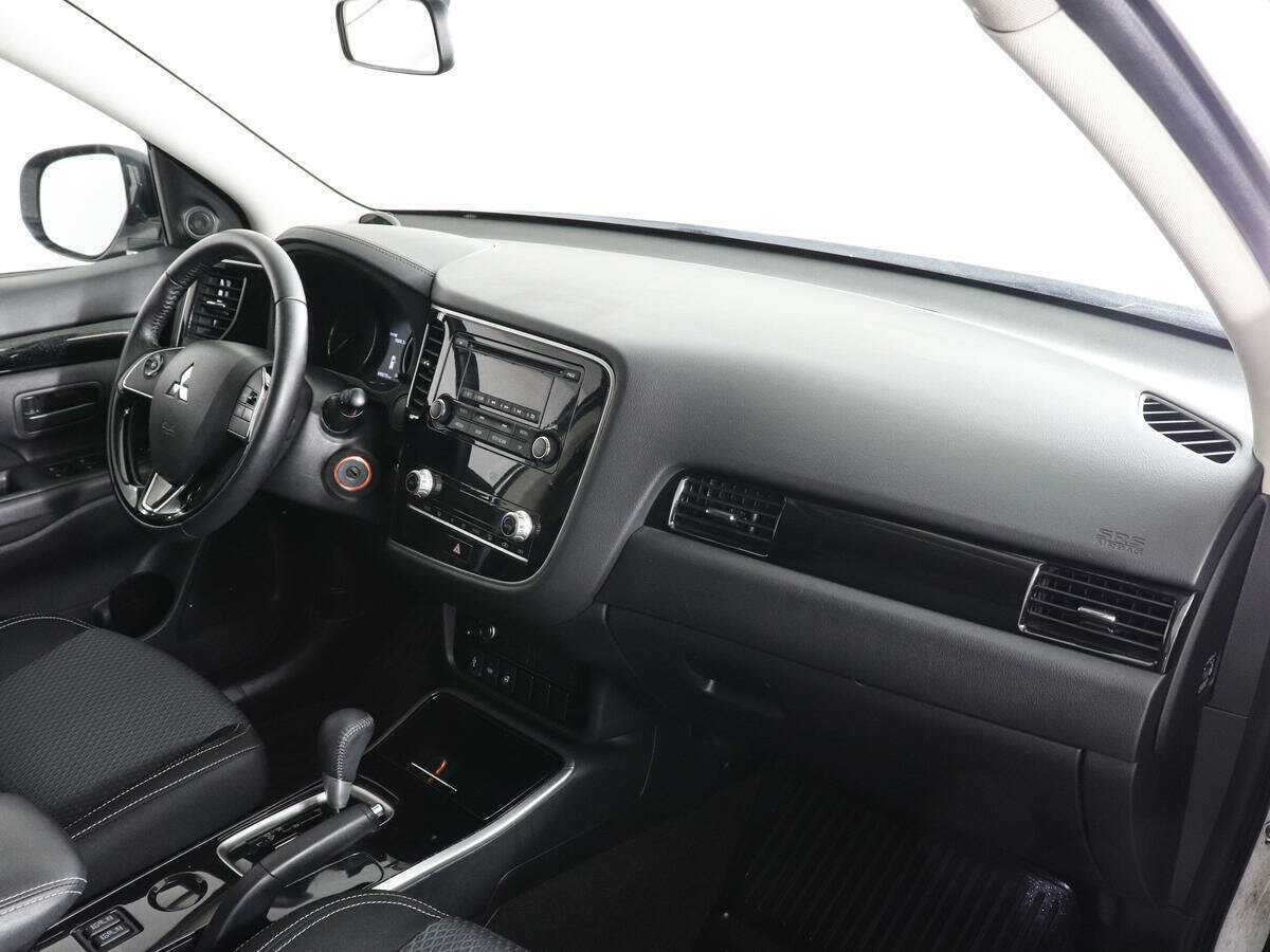 Купить Mitsubishi Outlander с пробегом. Фото: #7
