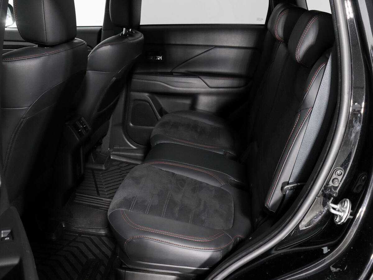Купить Mitsubishi Outlander с пробегом. Фото: #13