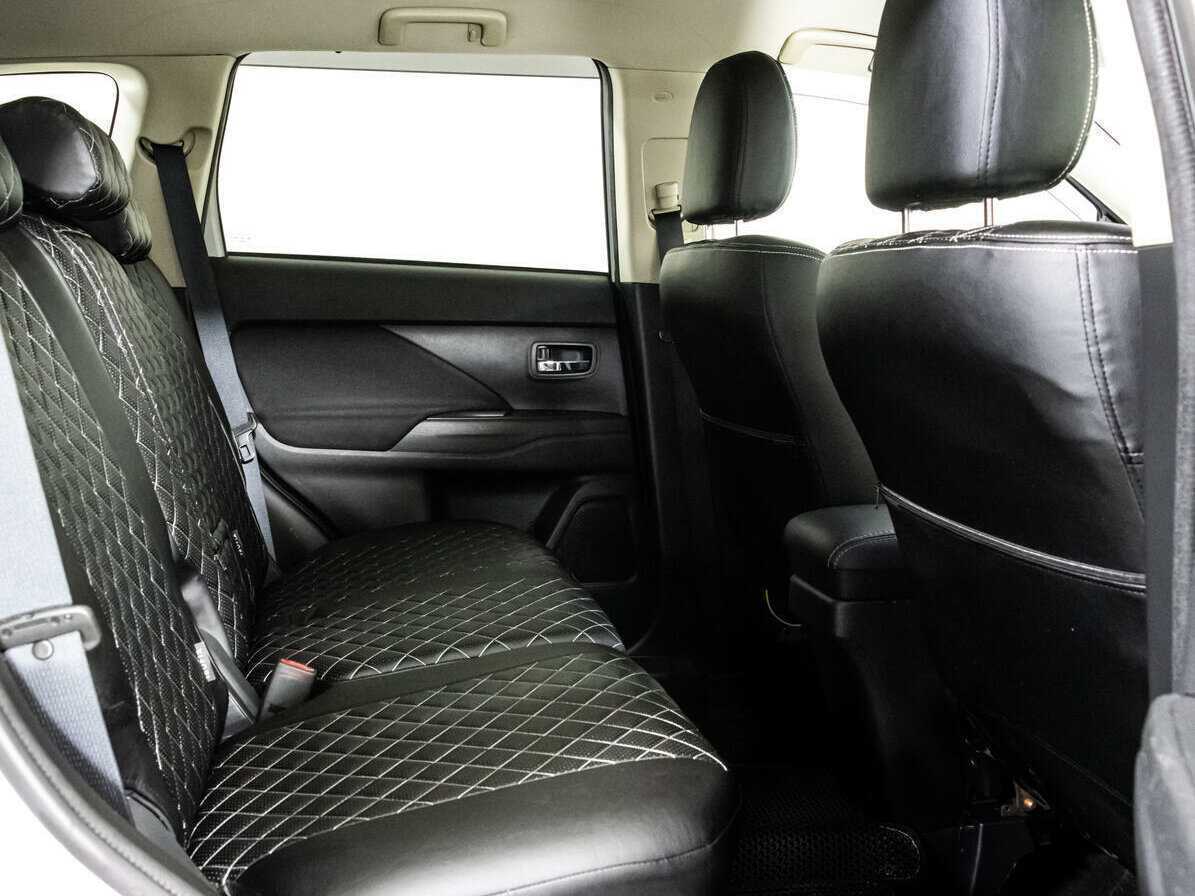 Купить Mitsubishi Outlander с пробегом. Фото: #13