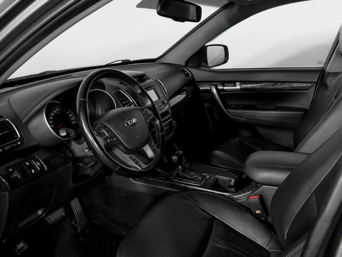 Купить Kia Sorento с пробегом. Фото: #14
