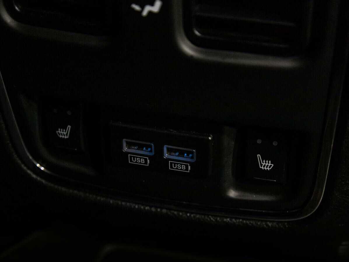 Купить Jeep Grand Cherokee с пробегом. Фото: #19