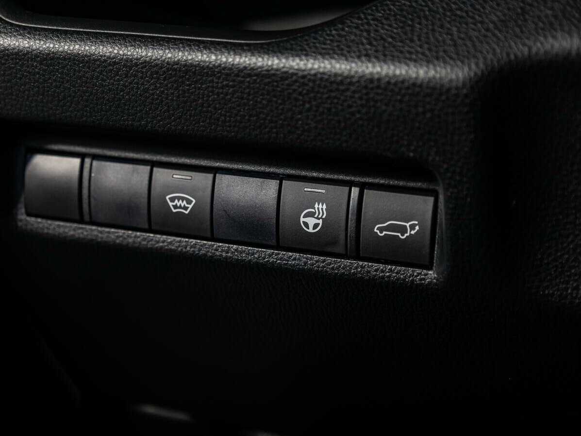 Купить Toyota RAV4 с пробегом. Фото: #15