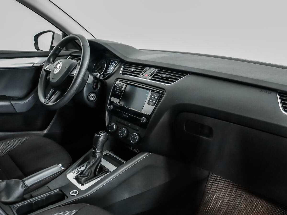Купить Skoda Octavia с пробегом. Фото: #10
