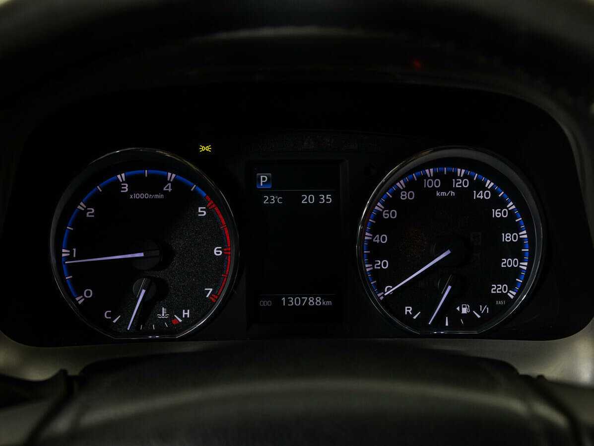 Купить Toyota RAV4 с пробегом. Фото: #9