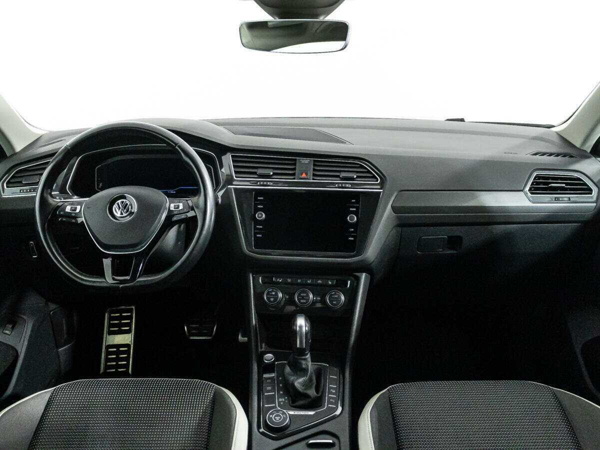 Купить Volkswagen Tiguan с пробегом. Фото: #12