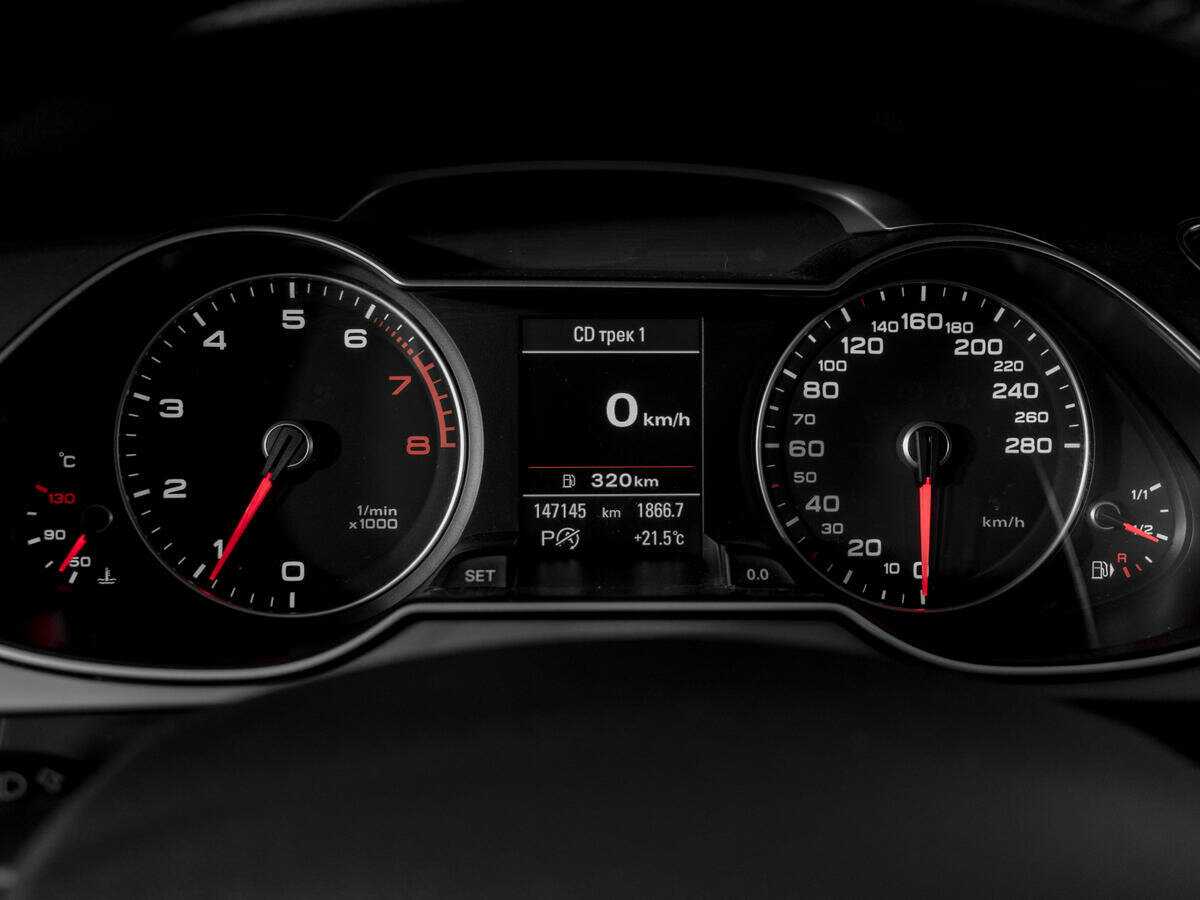 Купить Audi A4 с пробегом. Фото: #10