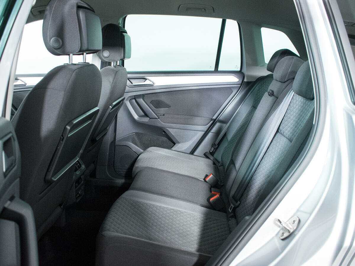 Купить Volkswagen Tiguan с пробегом. Фото: #8