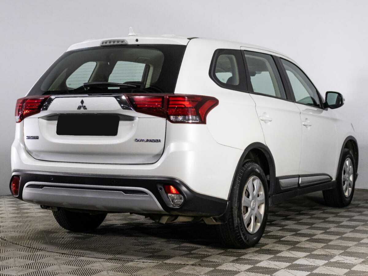 Купить Mitsubishi Outlander с пробегом. Фото: #4