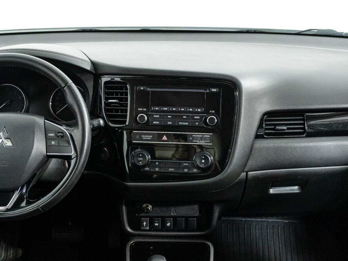 Купить Mitsubishi Outlander с пробегом. Фото: #13