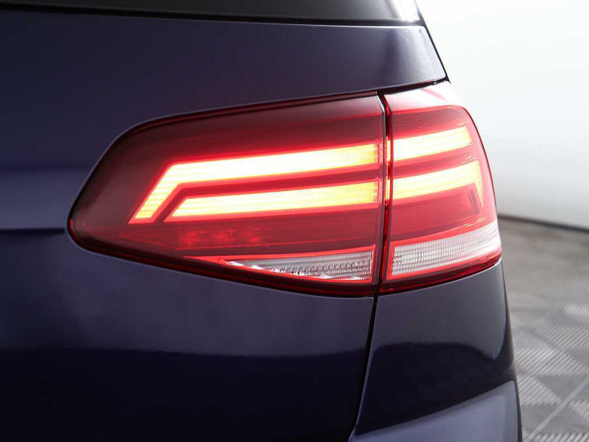 Купить Volkswagen Golf с пробегом. Фото: #19