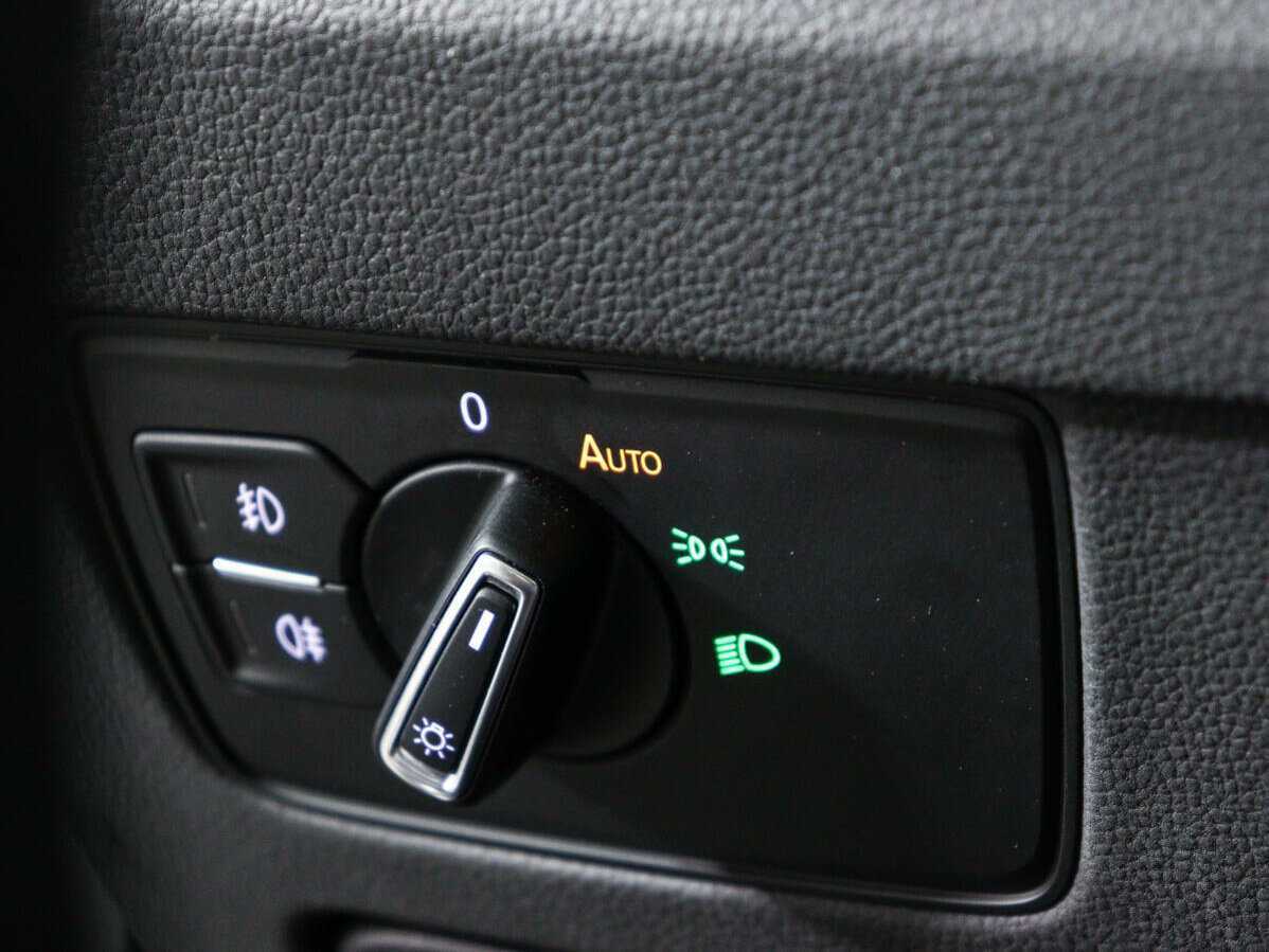 Купить Volkswagen Passat с пробегом. Фото: #18