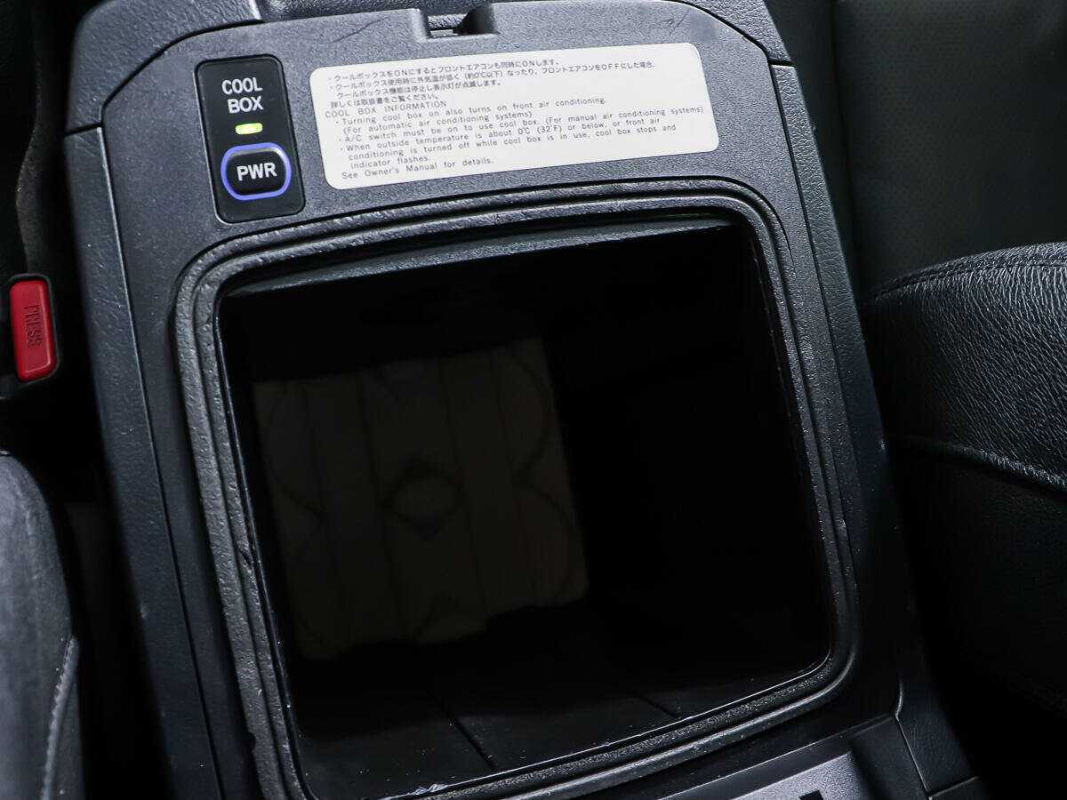 Купить Toyota Land Cruiser Prado с пробегом. Фото: #16