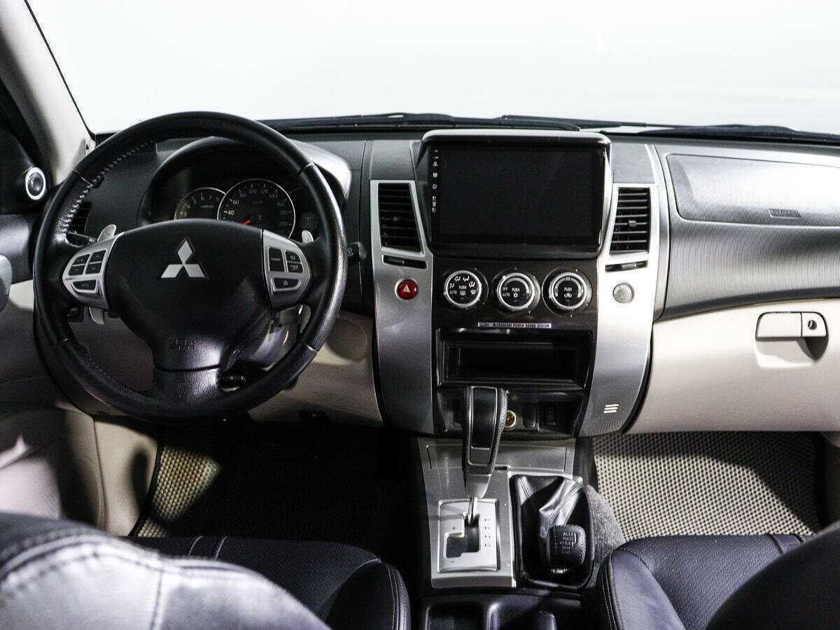 Купить Mitsubishi Pajero Sport с пробегом. Фото: #8