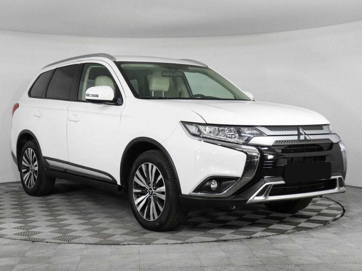 Купить Mitsubishi Outlander с пробегом. Фото: #2