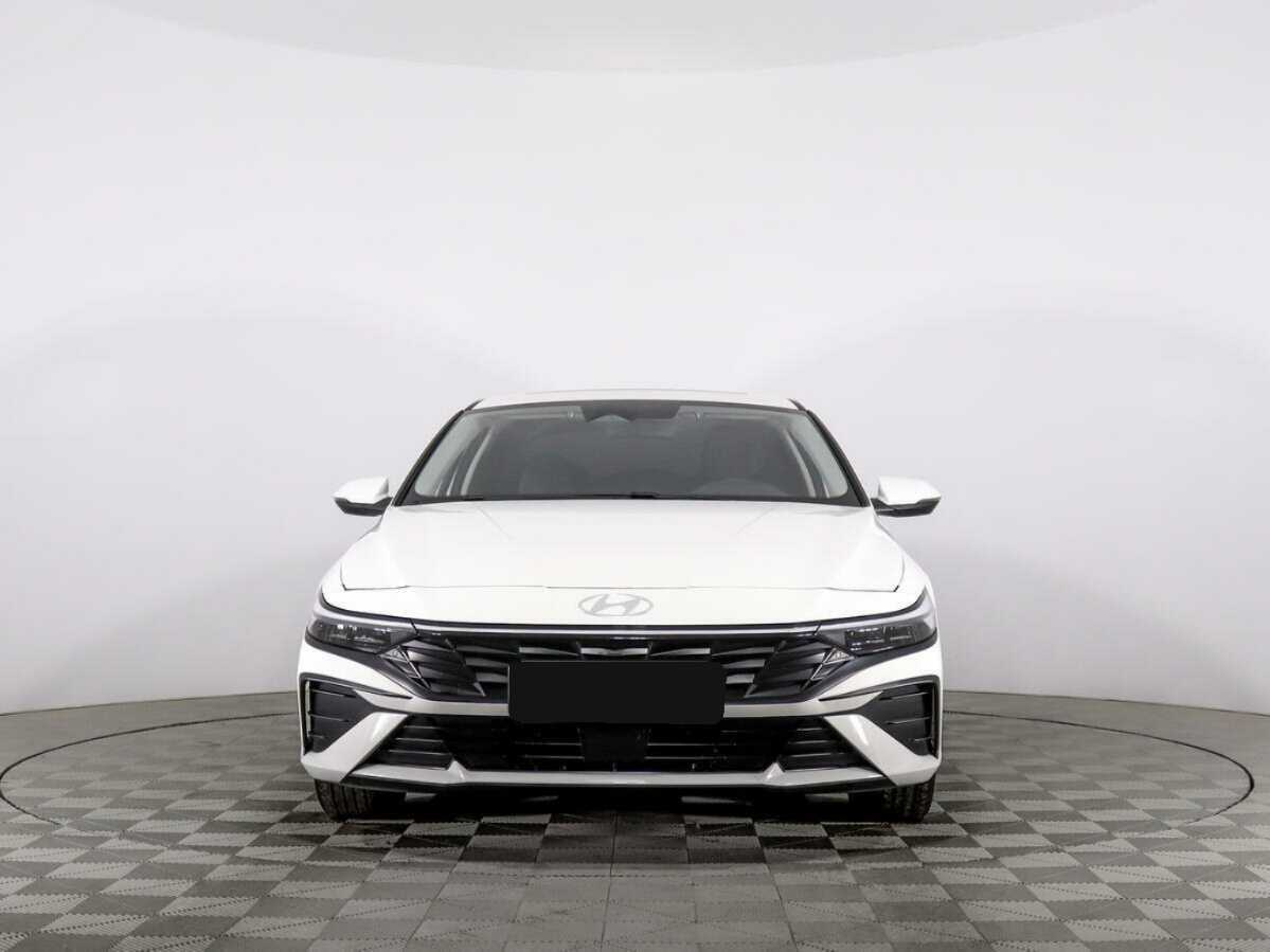 Купить Hyundai Elantra с пробегом. Фото: #1