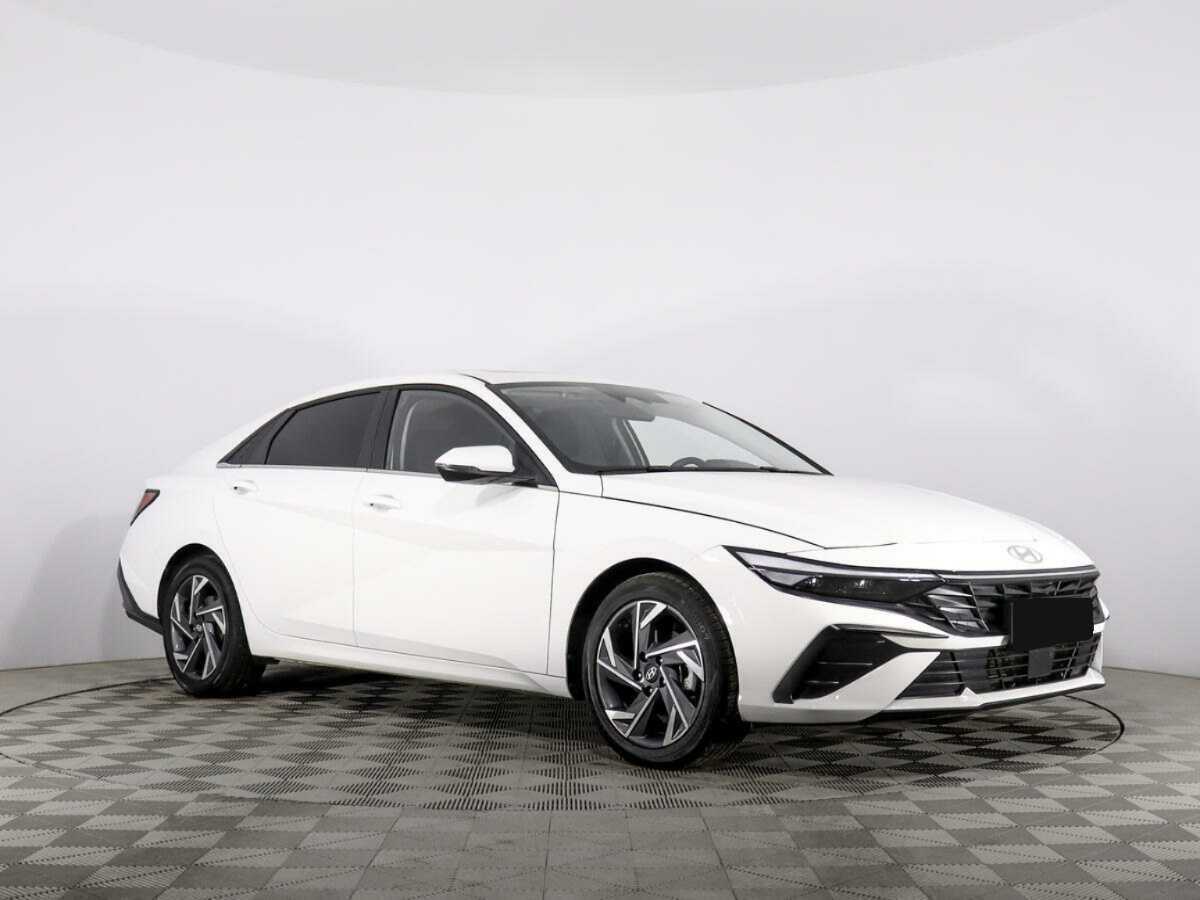 Купить Hyundai Elantra с пробегом. Фото: #2