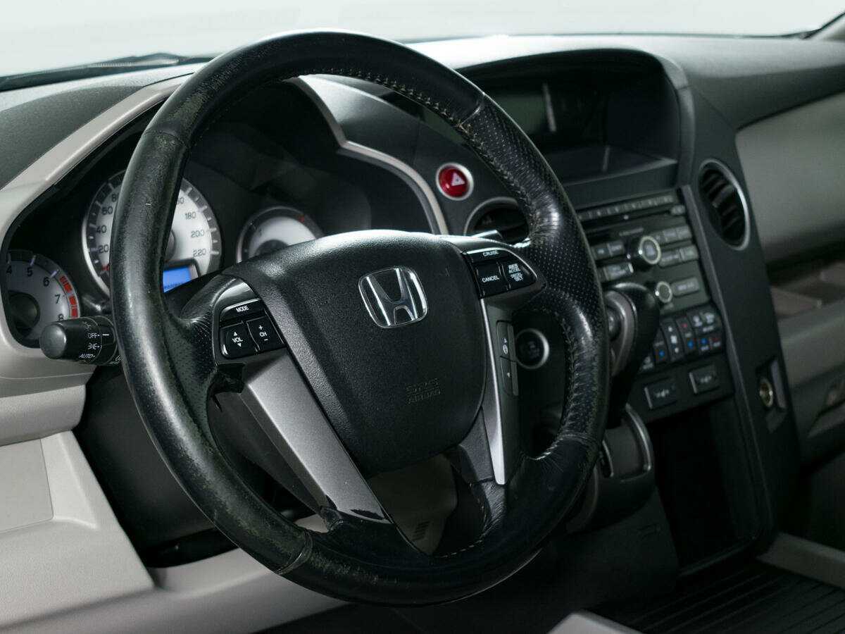 Купить Honda Pilot с пробегом. Фото: #8