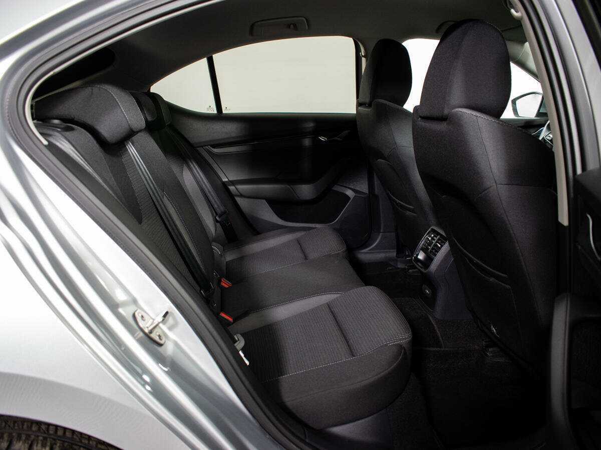 Купить Skoda Octavia с пробегом. Фото: #7