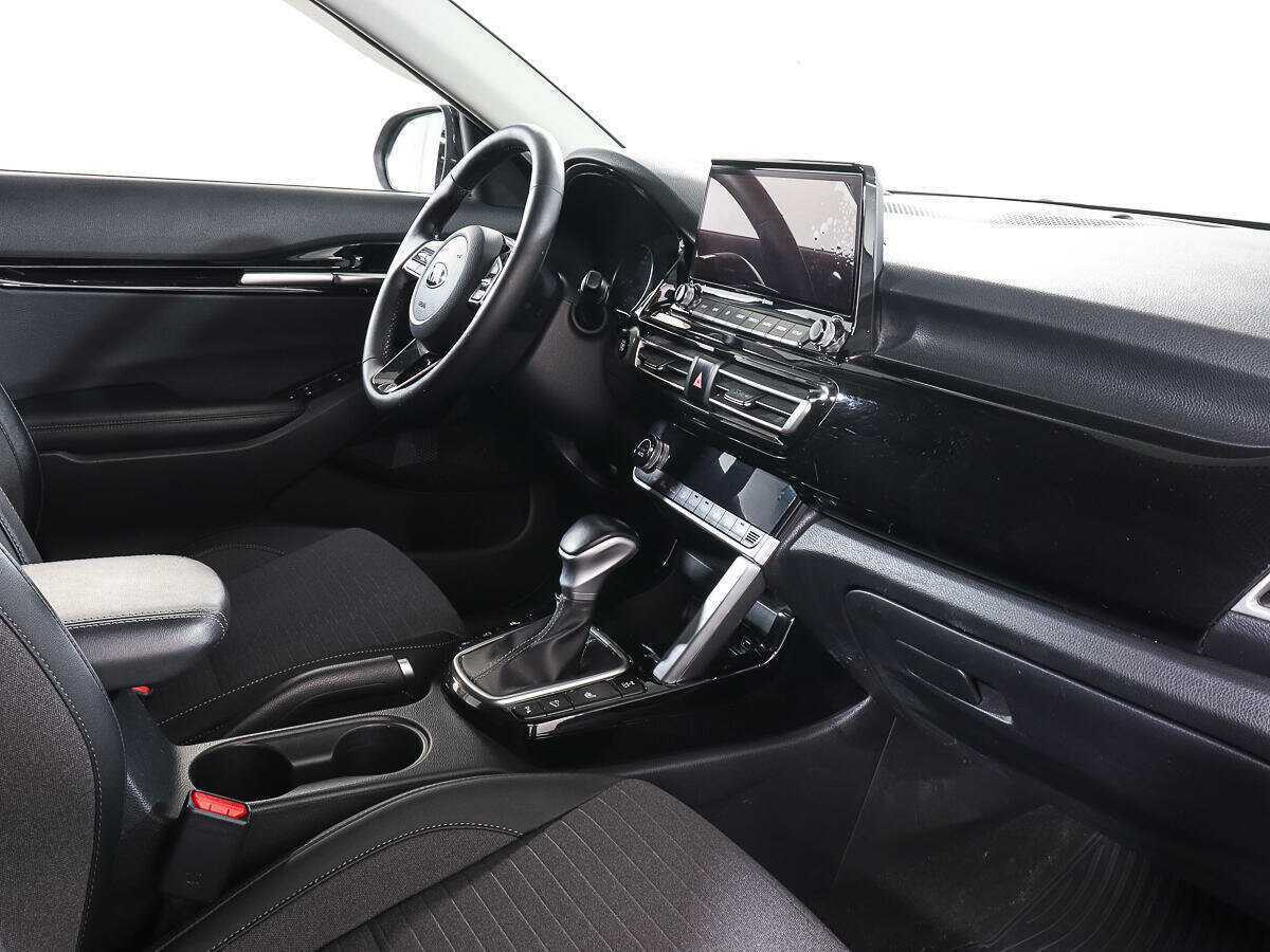 Купить Kia Seltos с пробегом. Фото: #8