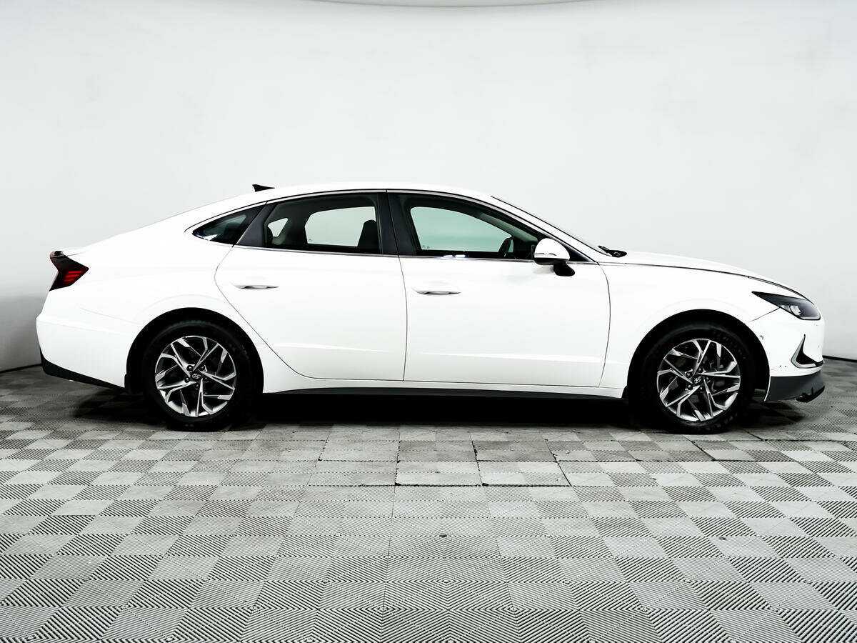 Купить Hyundai Sonata с пробегом. Фото: #3