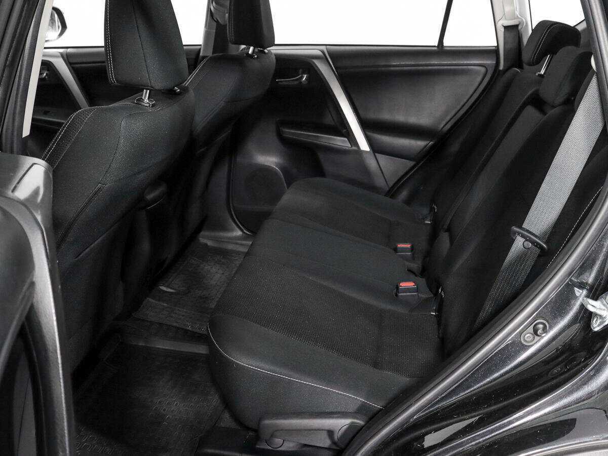Купить Toyota RAV4 с пробегом. Фото: #9